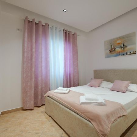 Vila Veli Brothers Sarandë Eksteriør bilde